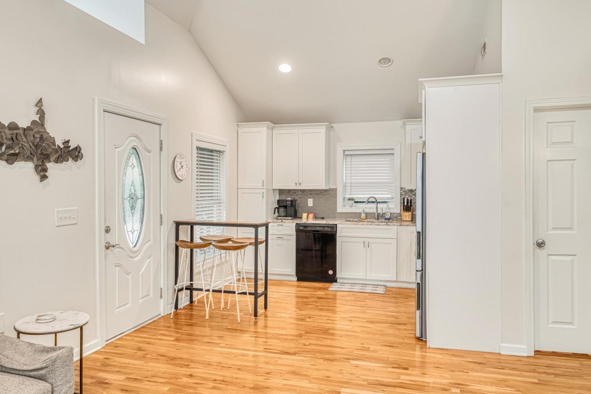 Charming 2Br Bungalow 4 Minutes To Duke University Дърам Екстериор снимка
